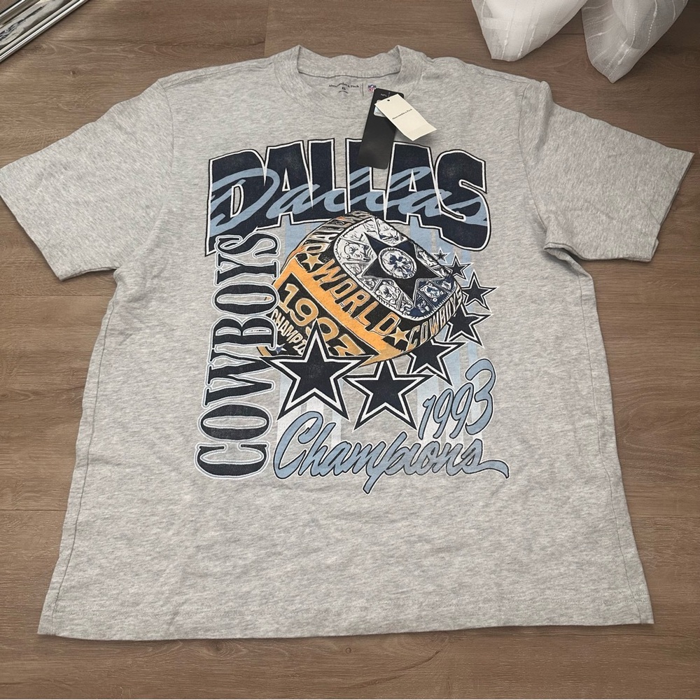 Abercrombie and Fitch Dallas Cowboys Vintage-Inspired Graphic Tee